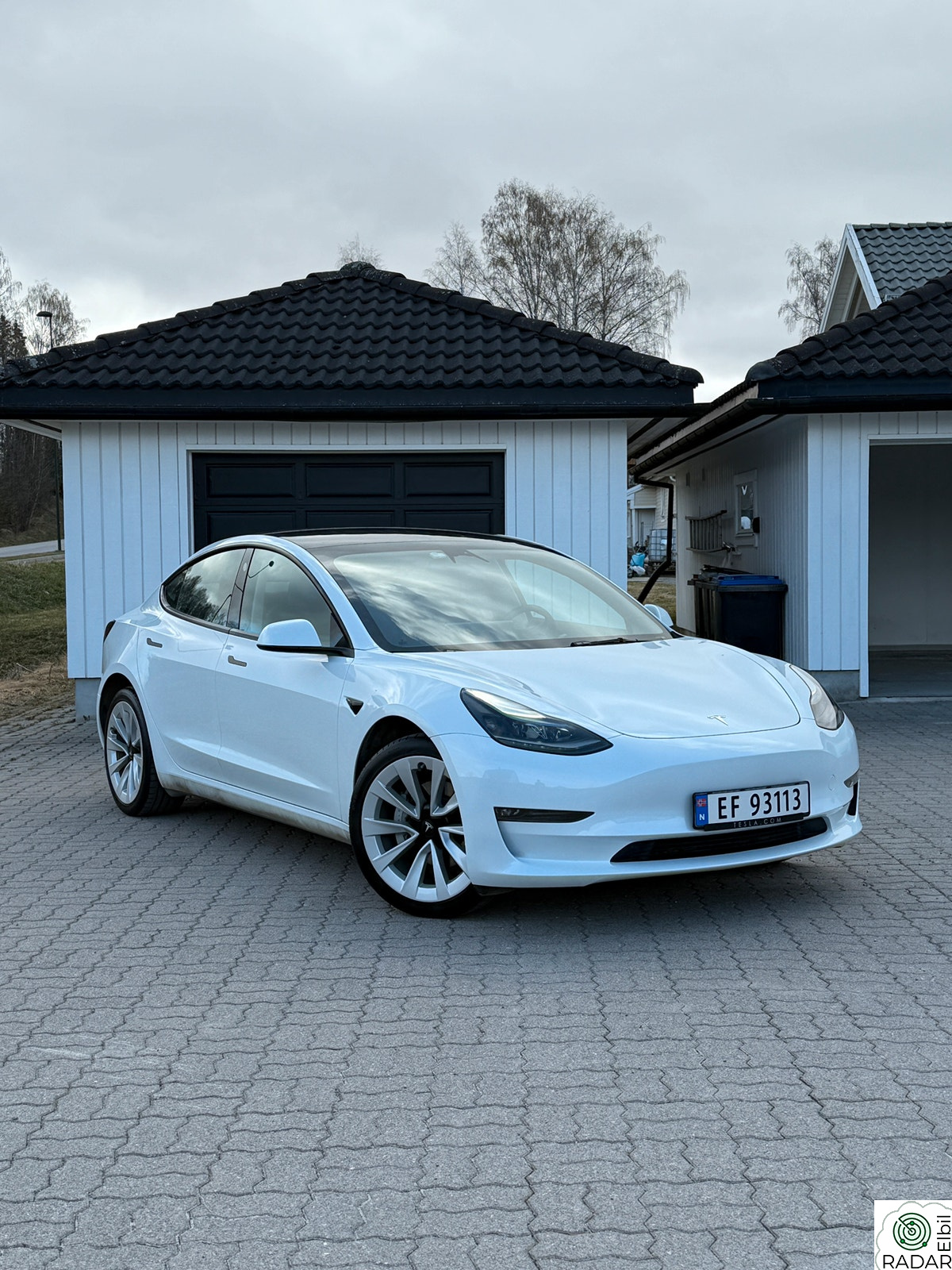 TESLA Model 3 Long Range AWD 602km | Autopilot/Vinterhjul/Rattvarme