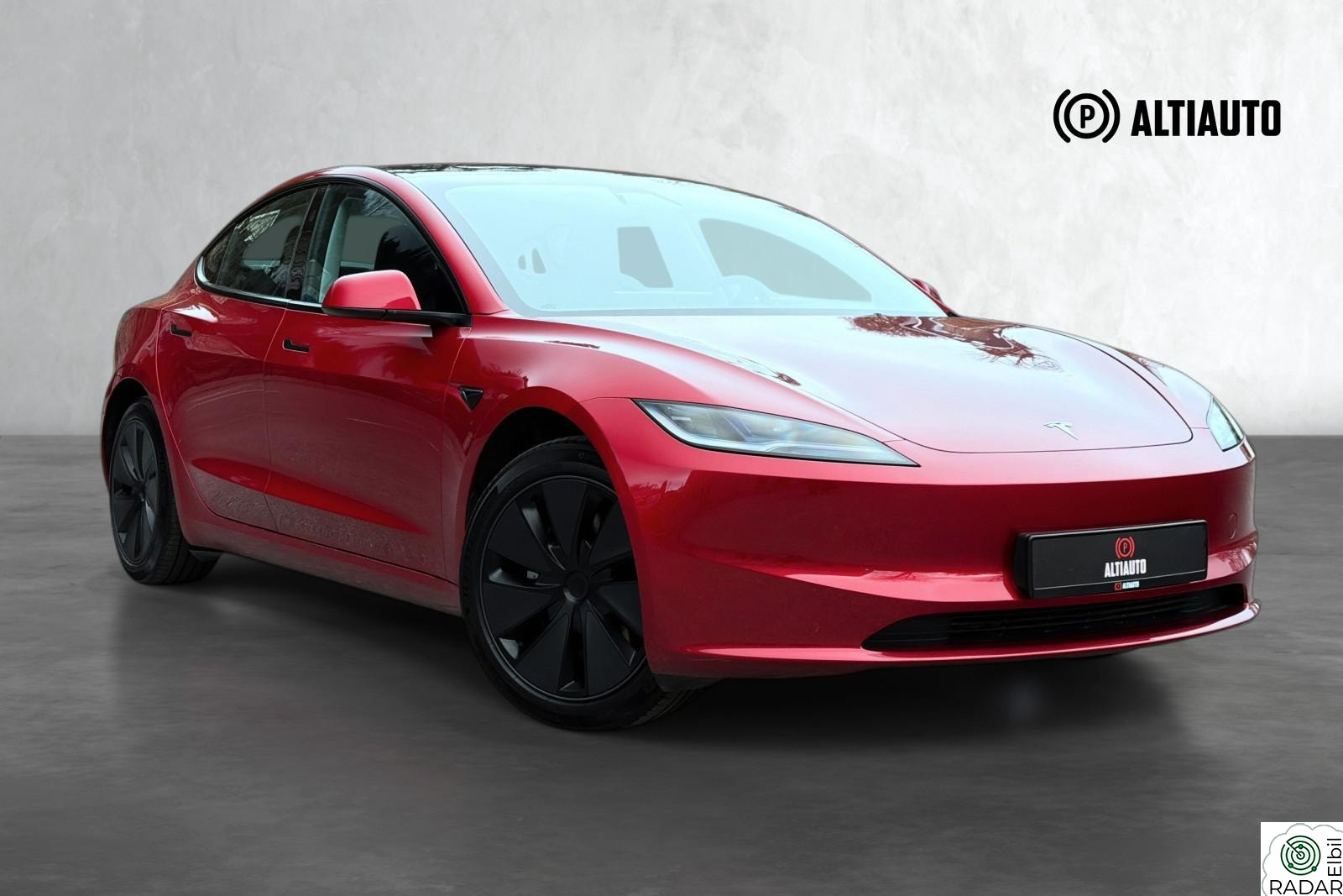 TESLA Model 3 HIGHLAND LONG RANGE AWD/ 2 SETT HJUL/ 629KM/ AUTOPILOT