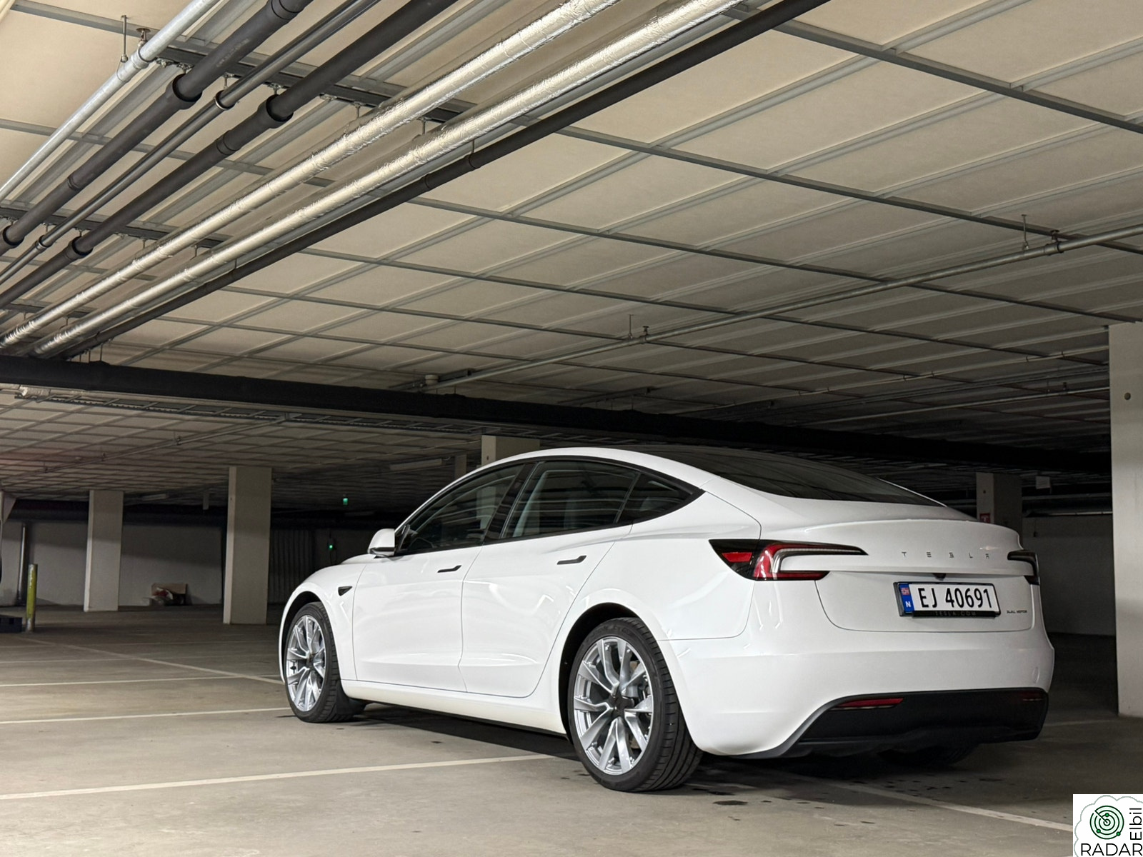 TESLA Model 3 Long Range AWD