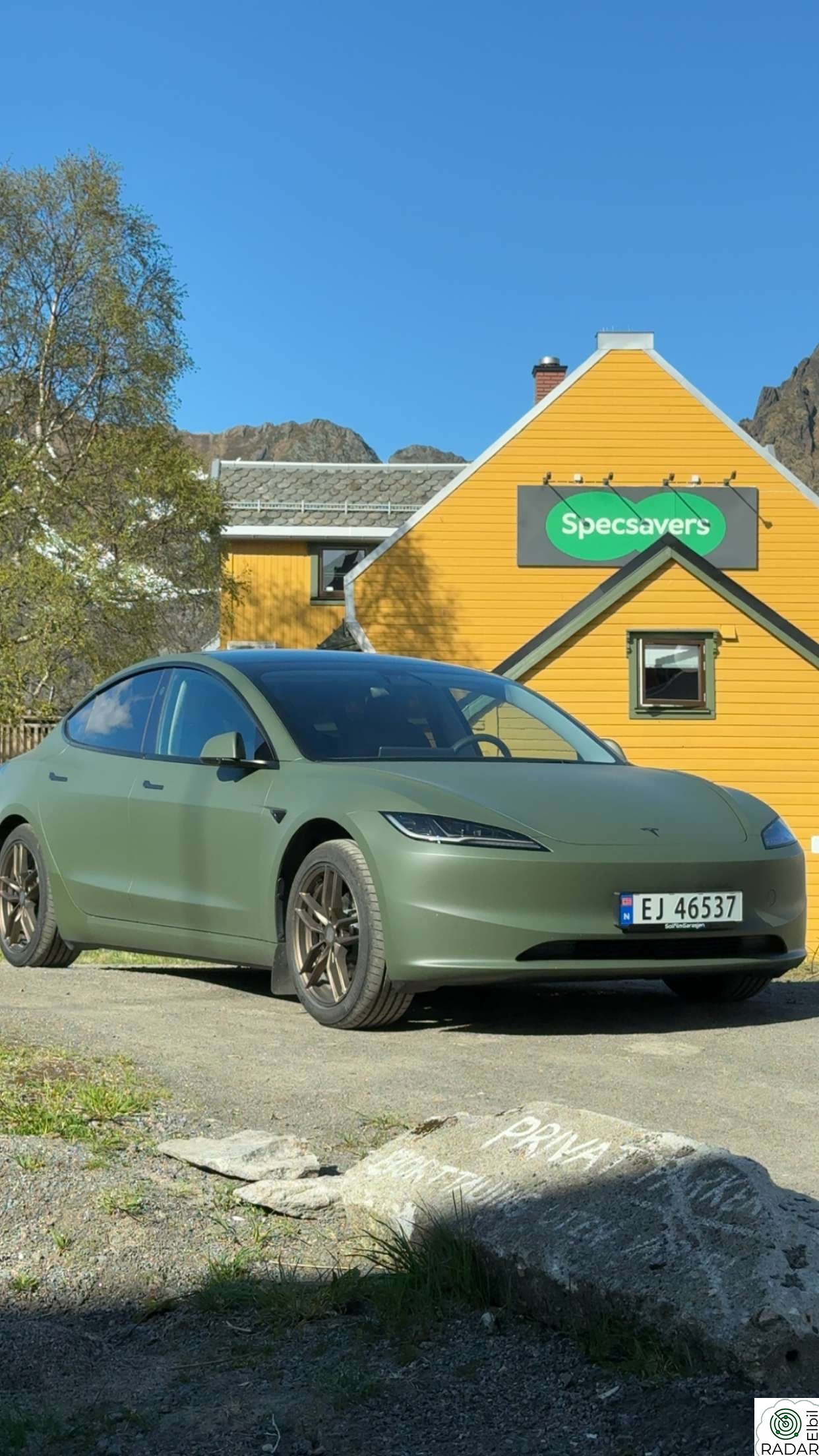 TESLA Model 3 Long Range AWD Highland 2024 – Matt Olive Green