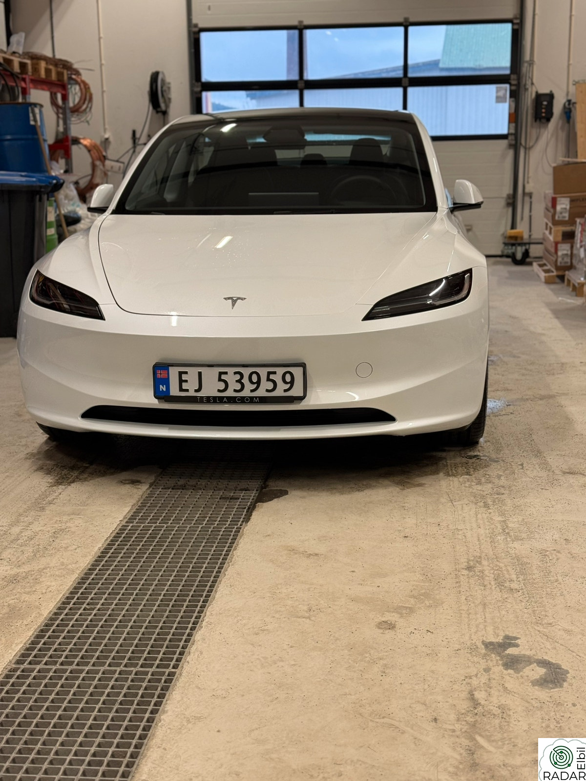 TESLA Model 3 Long Range AWD