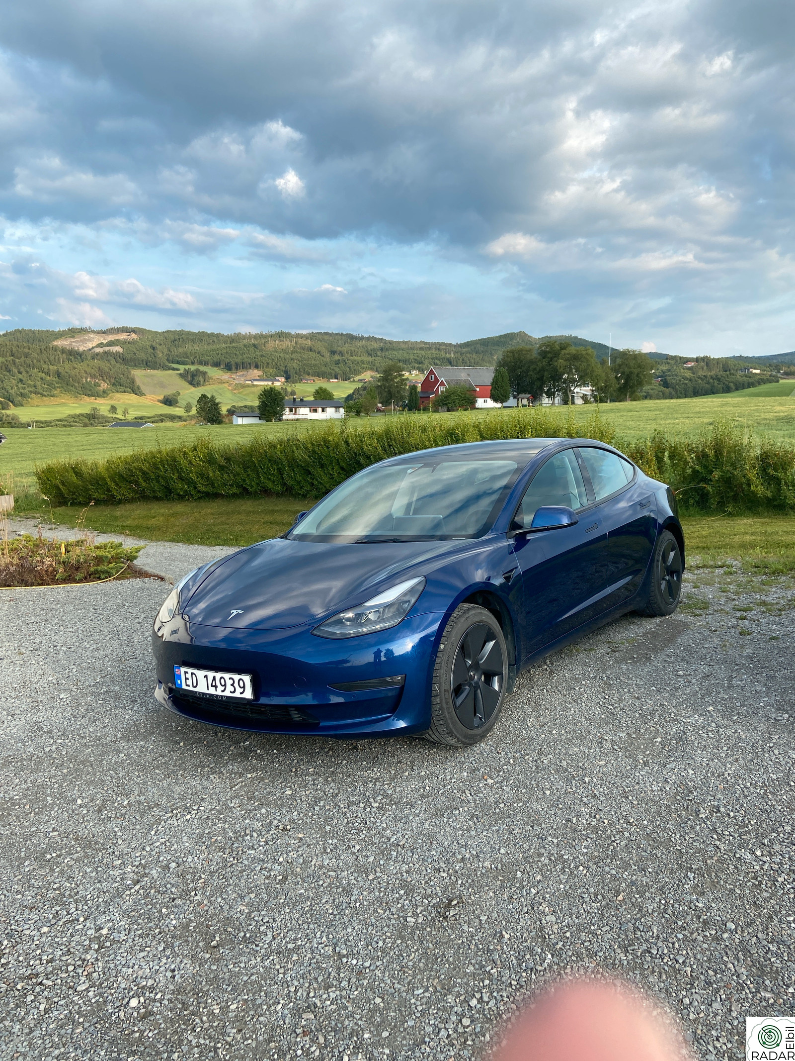 TESLA Model 3 Long Range AWD