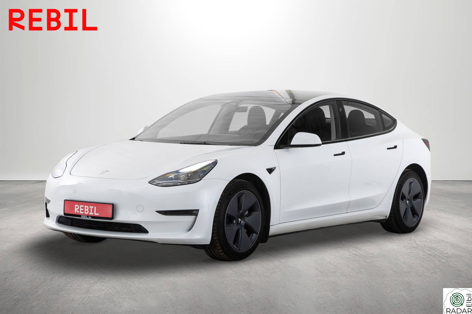 TESLA Model 3 Longe Range/602km/AP/Ryzen/Skinn/V.pumpe/Facelift