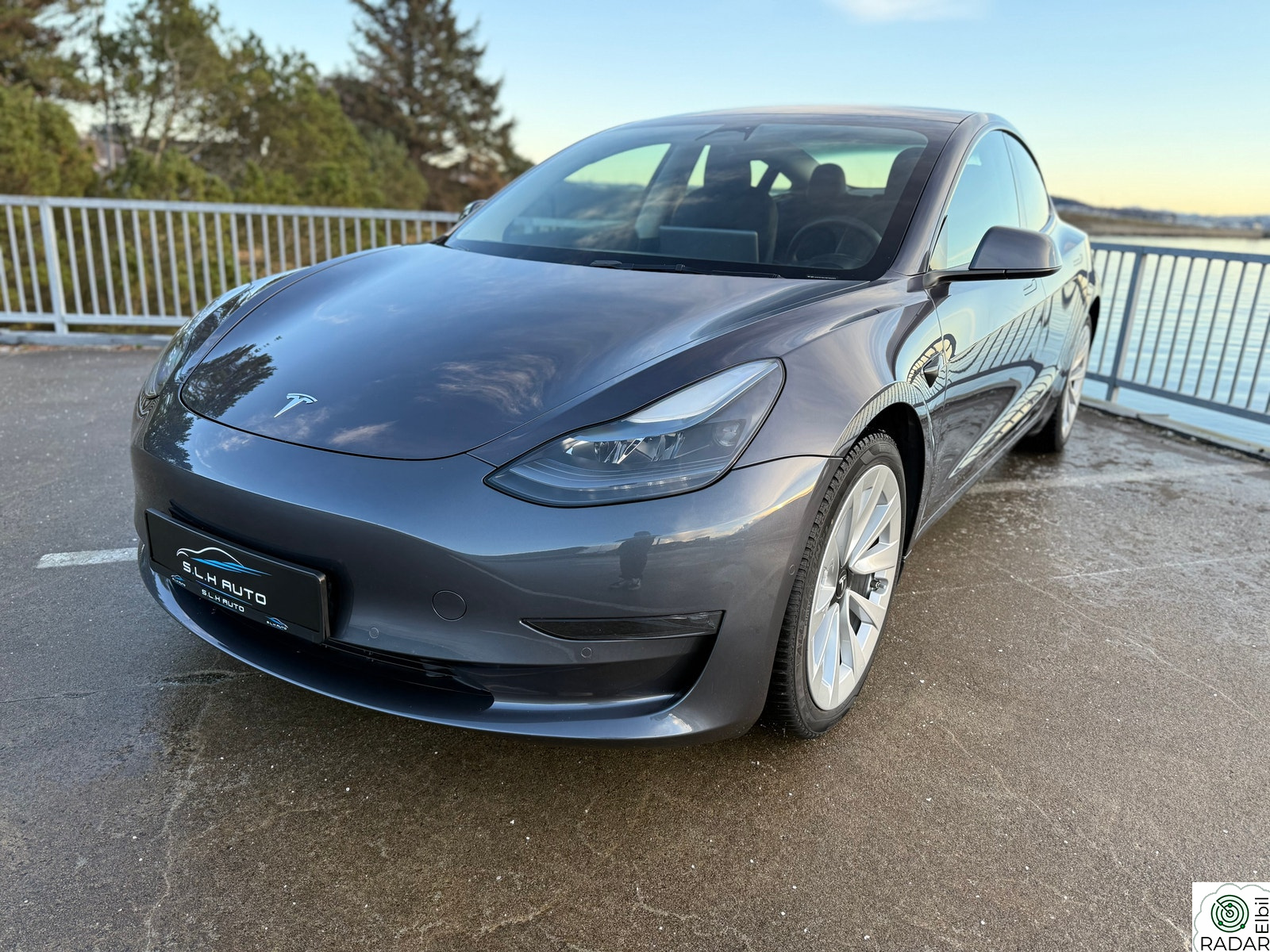 TESLA Model 3 Long Range AWD NyBilGaranti /VARMEP /360KAM /PREMIUM