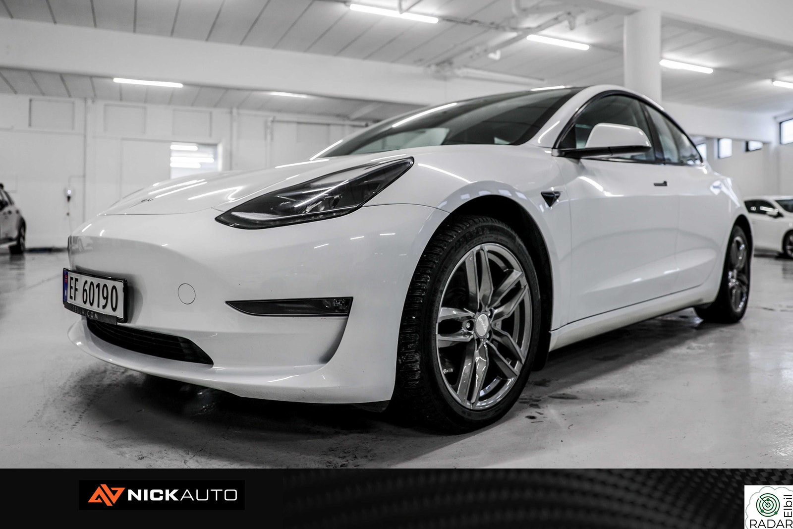 TESLA Model 3 Long Rang AWD Premium 602km Pano Varme++ Innbytte!
