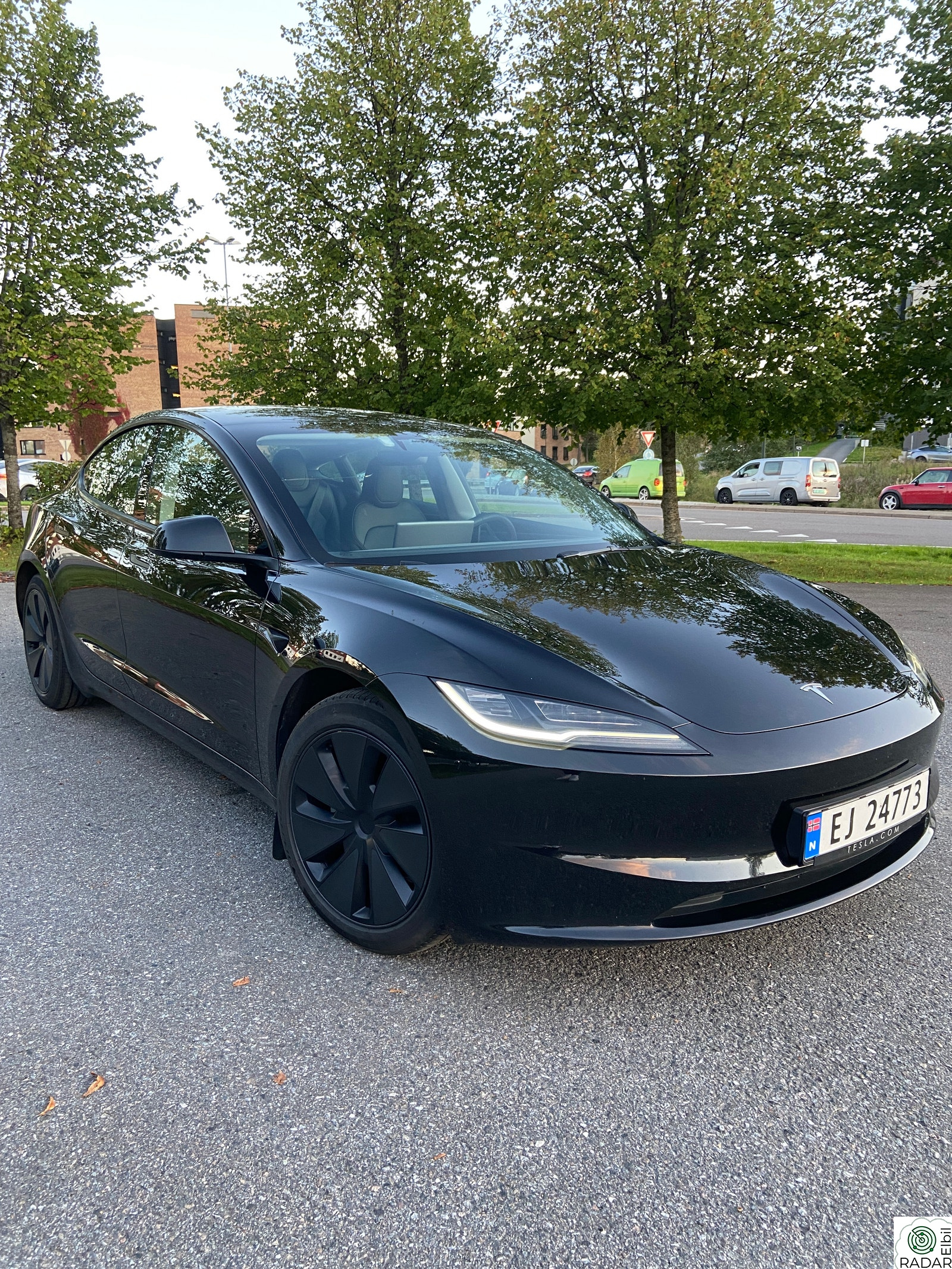 TESLA Model 3 Long Range AWD
