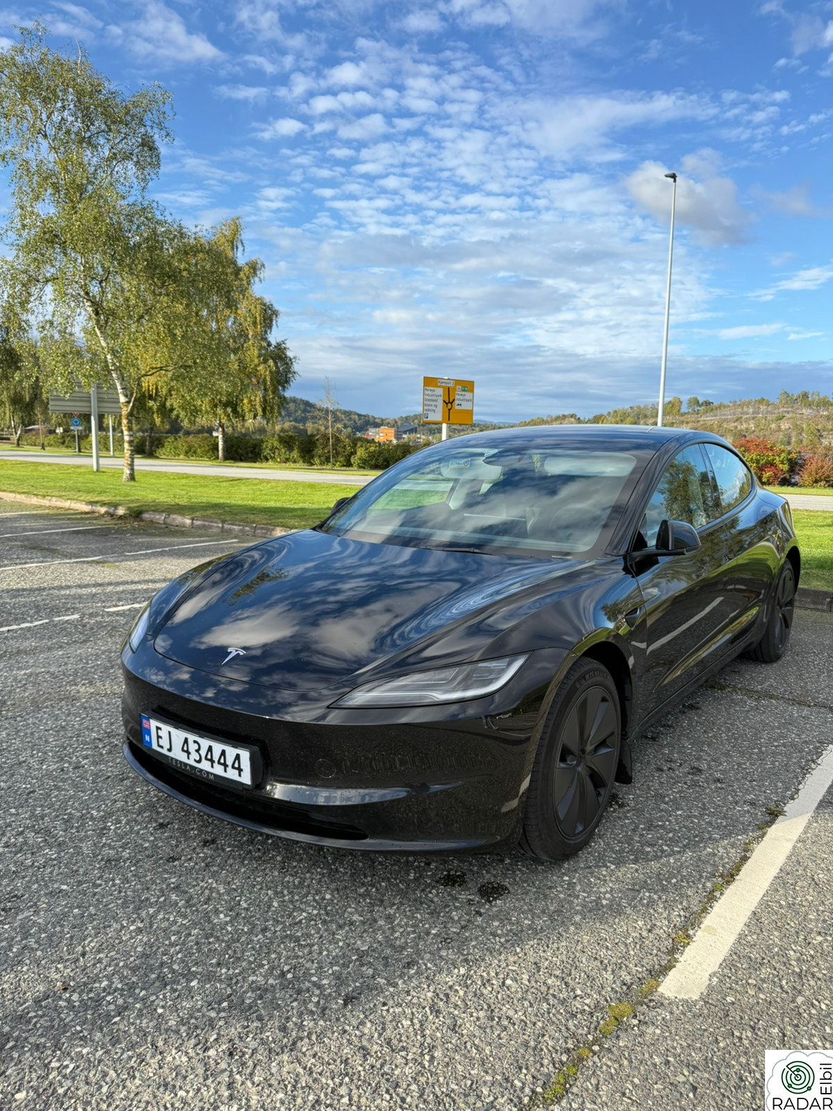 TESLA Model 3 Long Range AWD