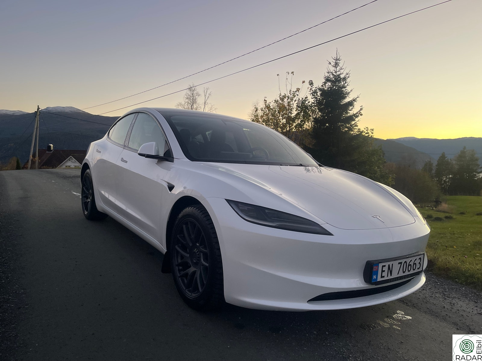 TESLA Model 3 Long Range AWD Premium, Krok, Ny 17.06.2025, En eier