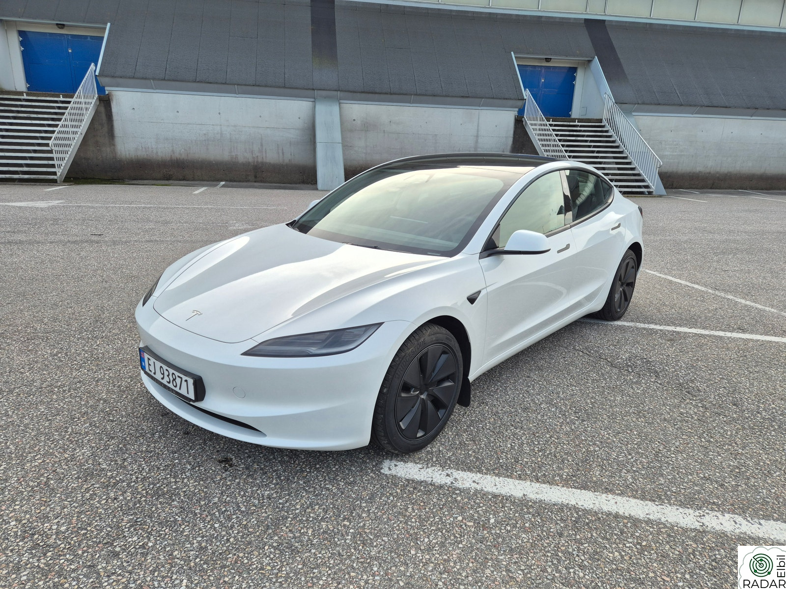 TESLA Model 3 ong Range AWD Premium Highland / Hengefeste / Autopilot