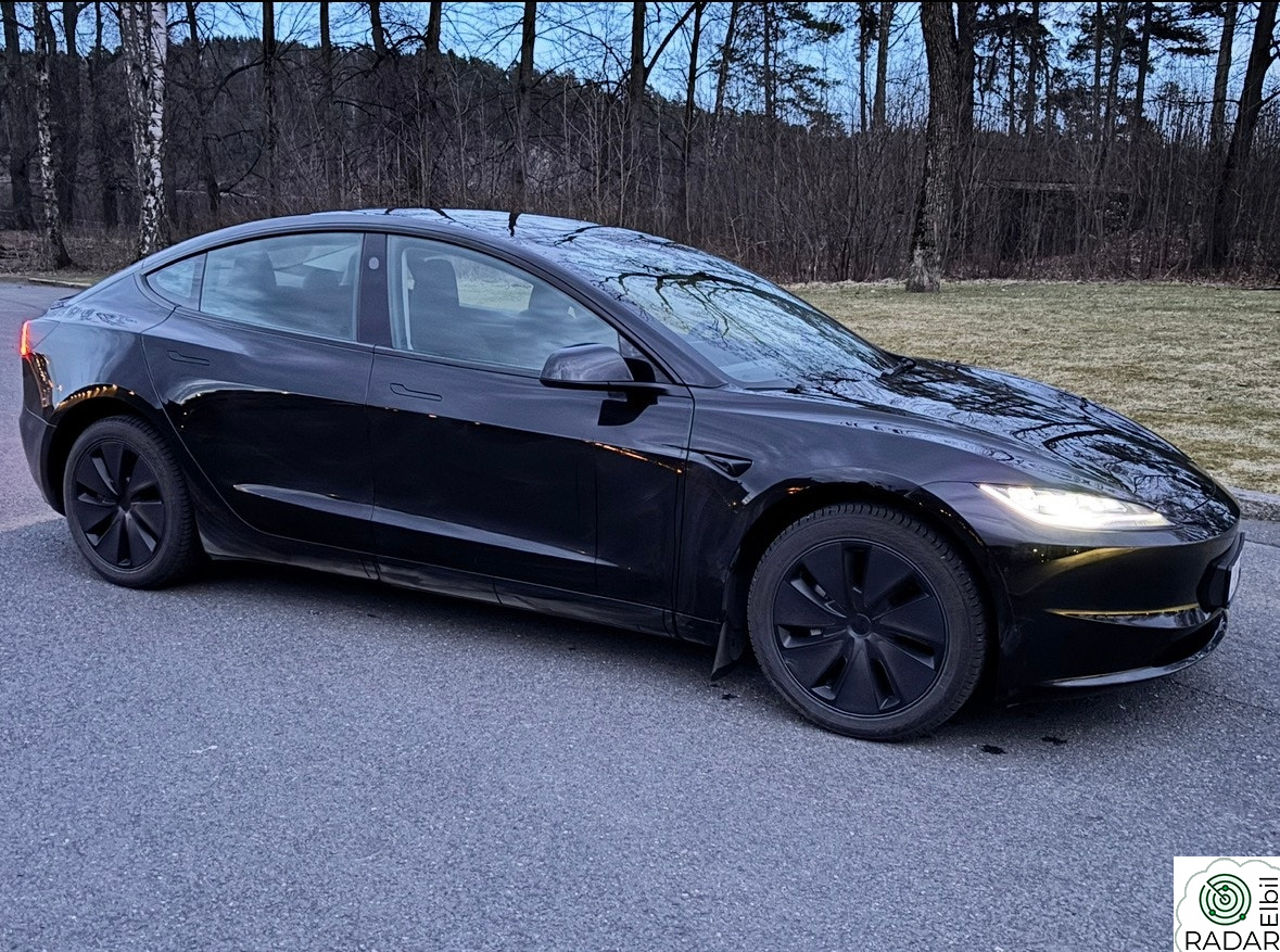 TESLA Model 3 Model 3 Premium Long Range | Tilhengerfeste | AWD