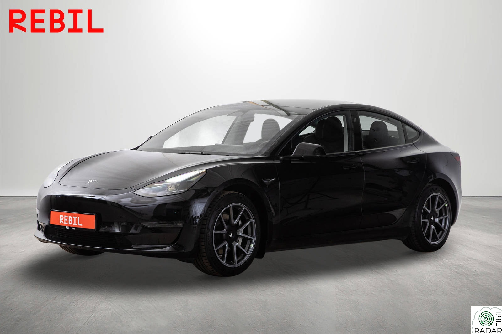TESLA Model 3 614km/LR/AWD/Skinn/Pano/MCU2/R.kamera/Navi/