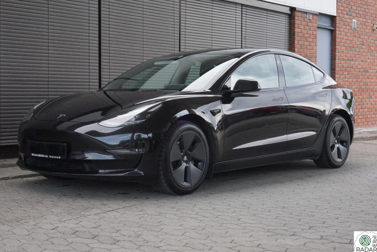 TESLA Model 3 Long Range AWD Velholdt/Skinn/Autopilot/Glasstak+++