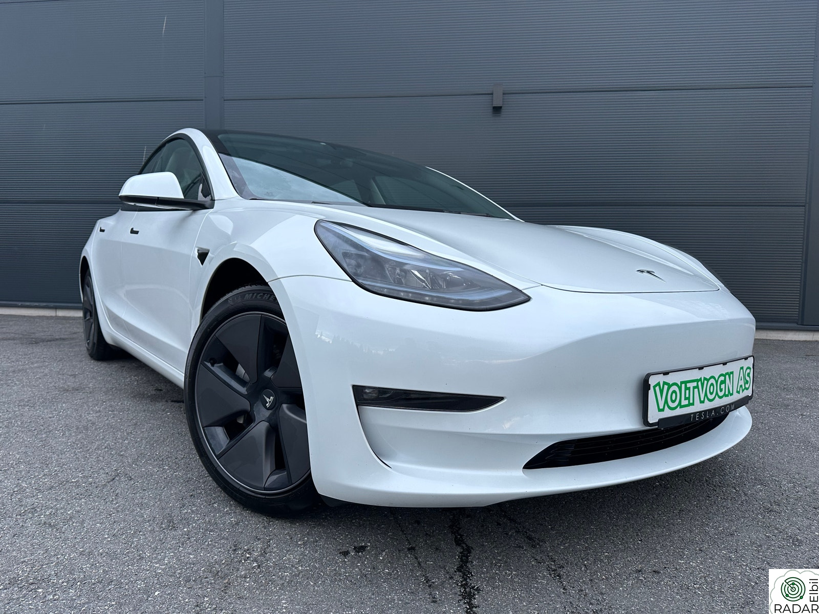 TESLA Model 3 Long Range AWD