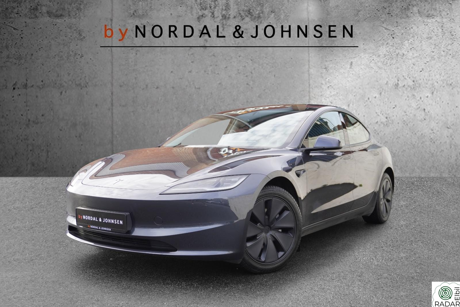 TESLA Model 3 AWD LONG RANGE 629KM AUTOPILOT PANORAMA LAV.KM +++