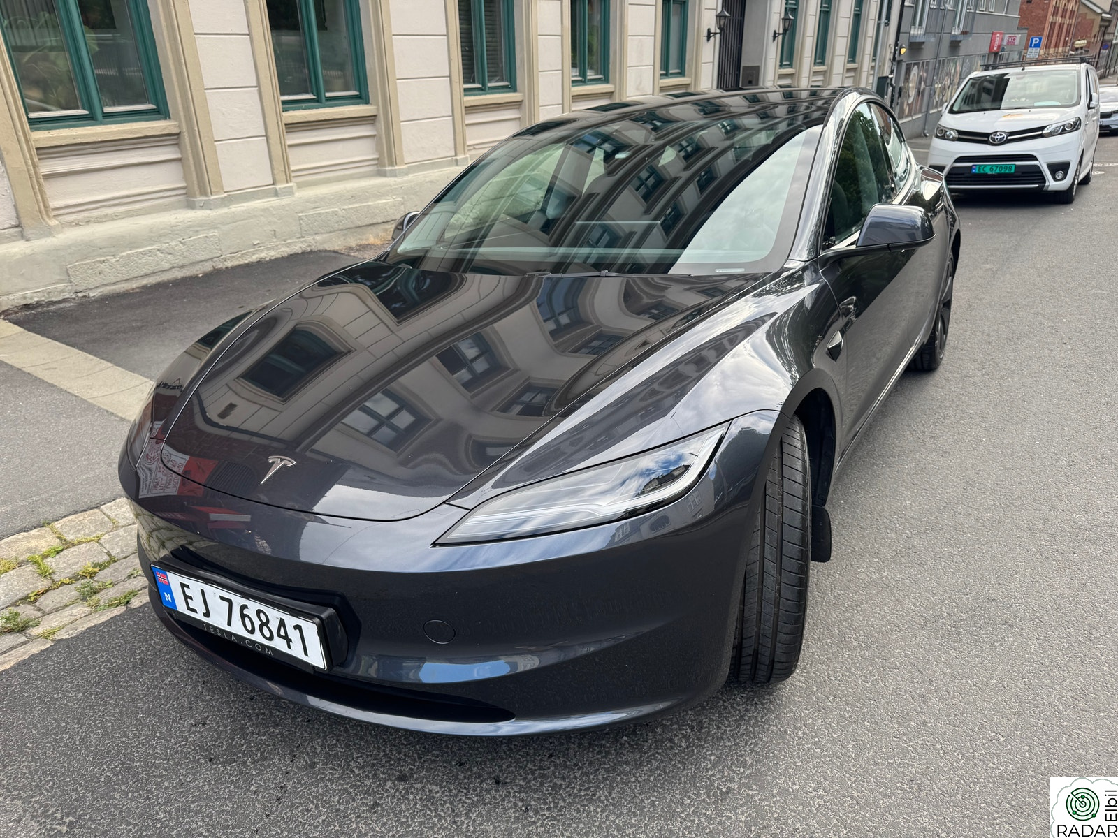 TESLA Model 3 Long Range AWD