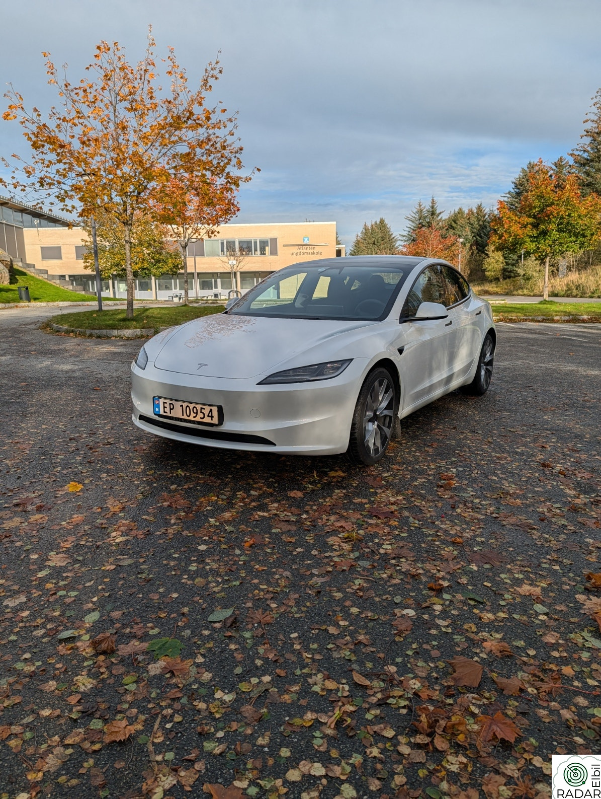 TESLA Model 3 Long Range AWD