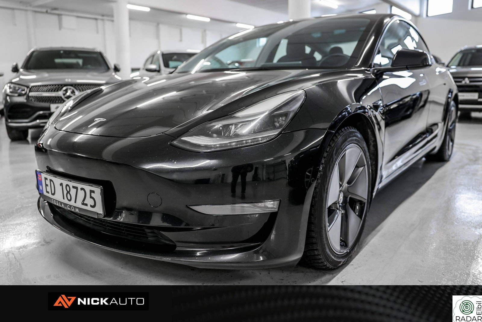 TESLA Model 3 LONG RANGE 4X4 580WLTP SKINN PANO VARMEPUMPE APP