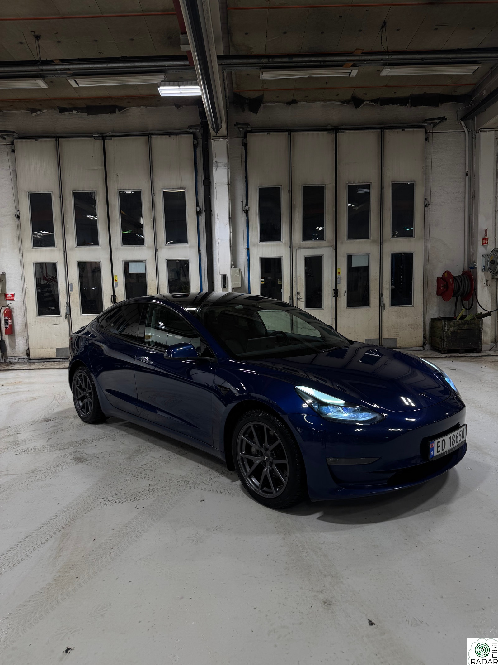 TESLA Model 3 Long Range AWD