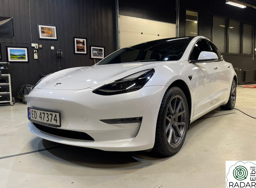TESLA Model 3 Long Range AWD, FSD/hengerfeste/PPF-folie