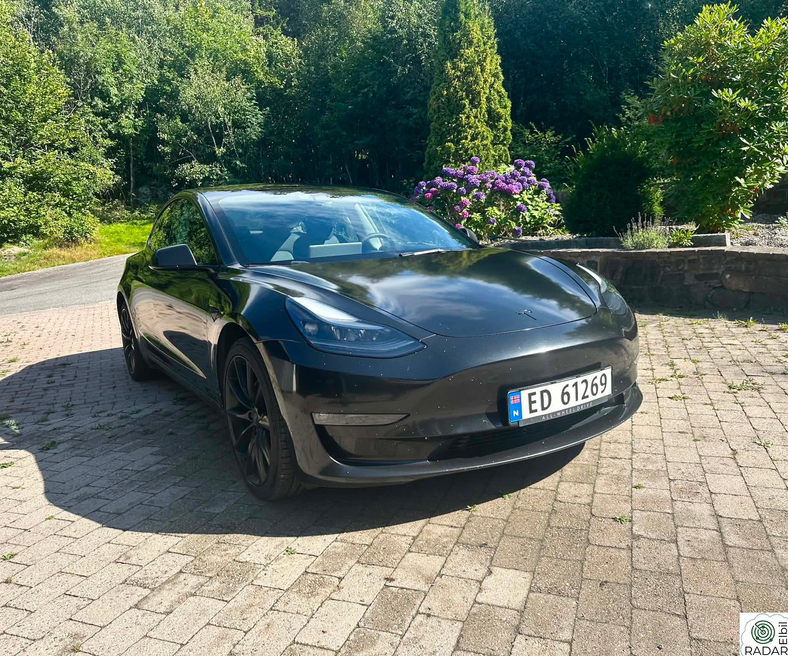 TESLA Model 3 Long Range AWD