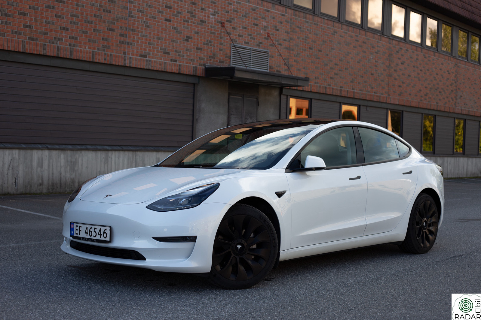 TESLA Model 3 Long Range AWD