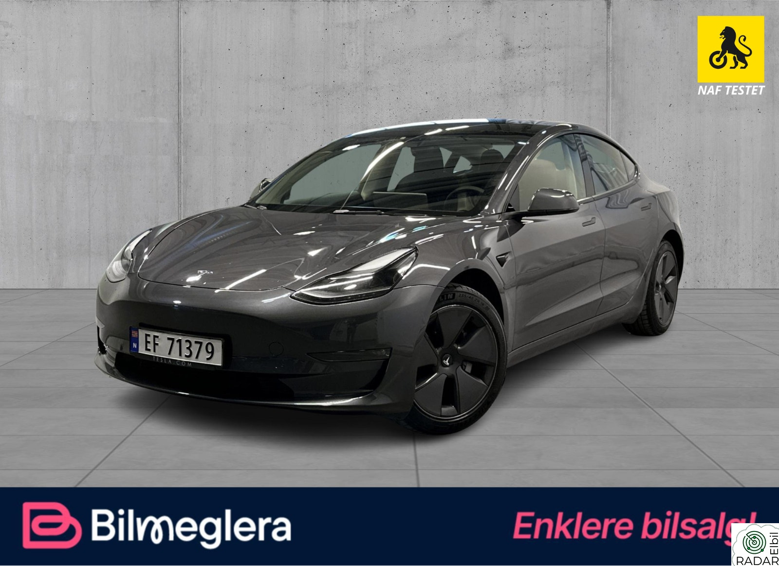 TESLA Model 3 Long Range AWD/ Soltak/ Premium / Autopilot / R.Kamera+
