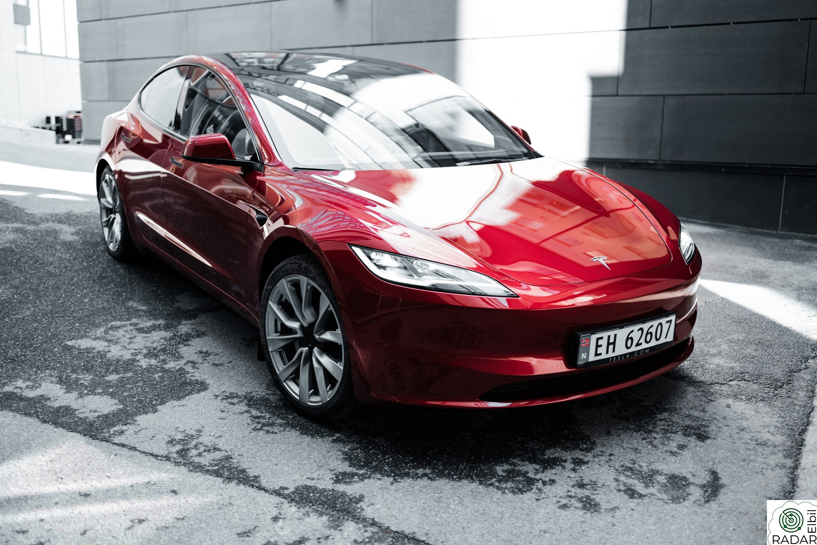 TESLA Model 3 Long Range AWD
