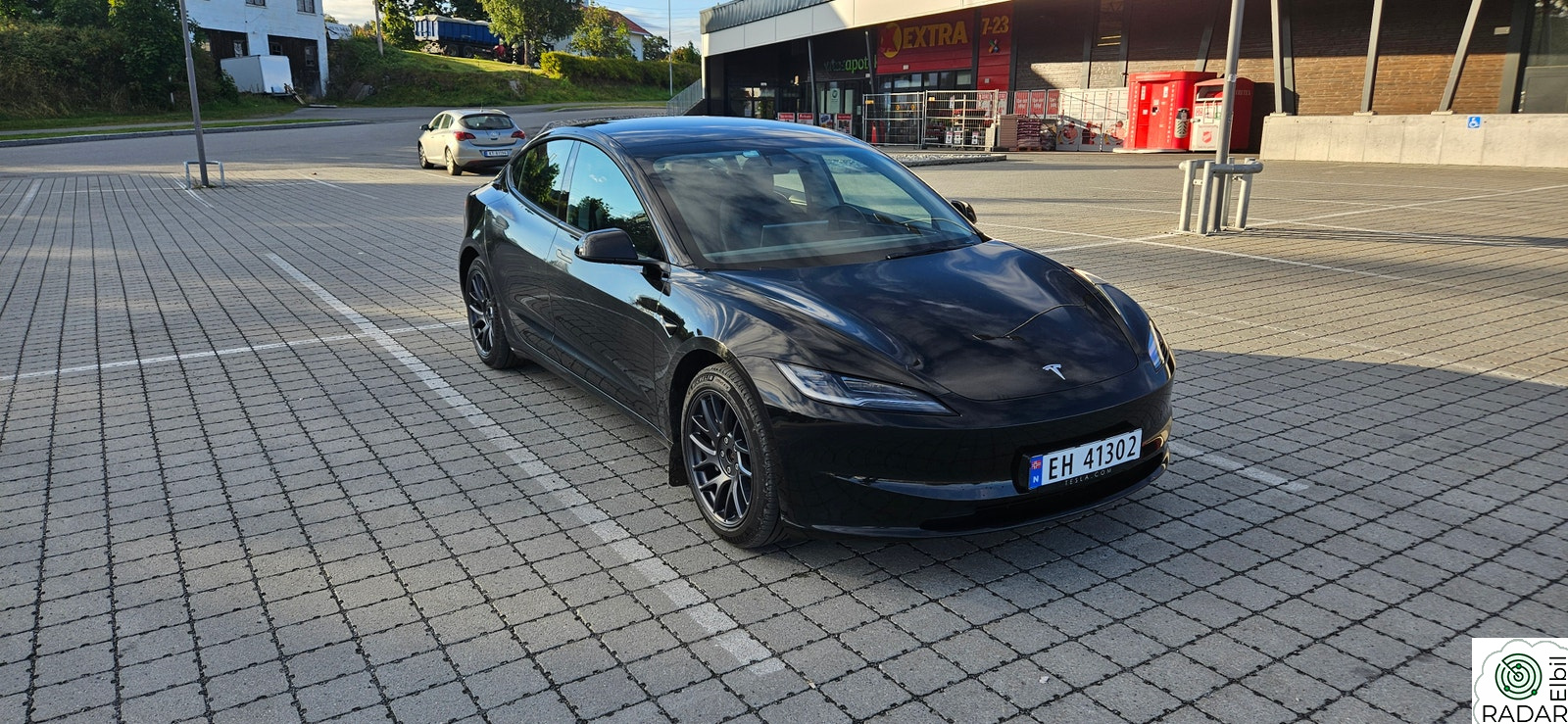 TESLA Model 3 Long Range AWD