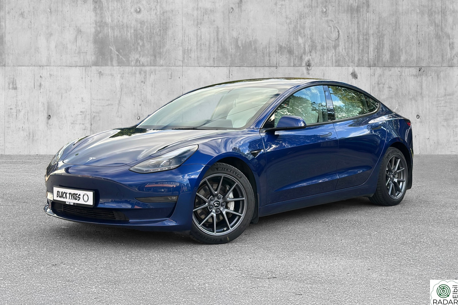 TESLA Model 3 Long Range AWD 614 KM, Premium, Varmepumpe, Krok, AP ++