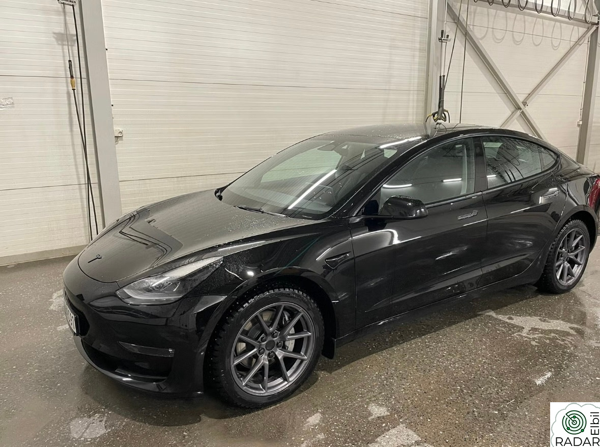 TESLA Model 3 Long Range AWD
