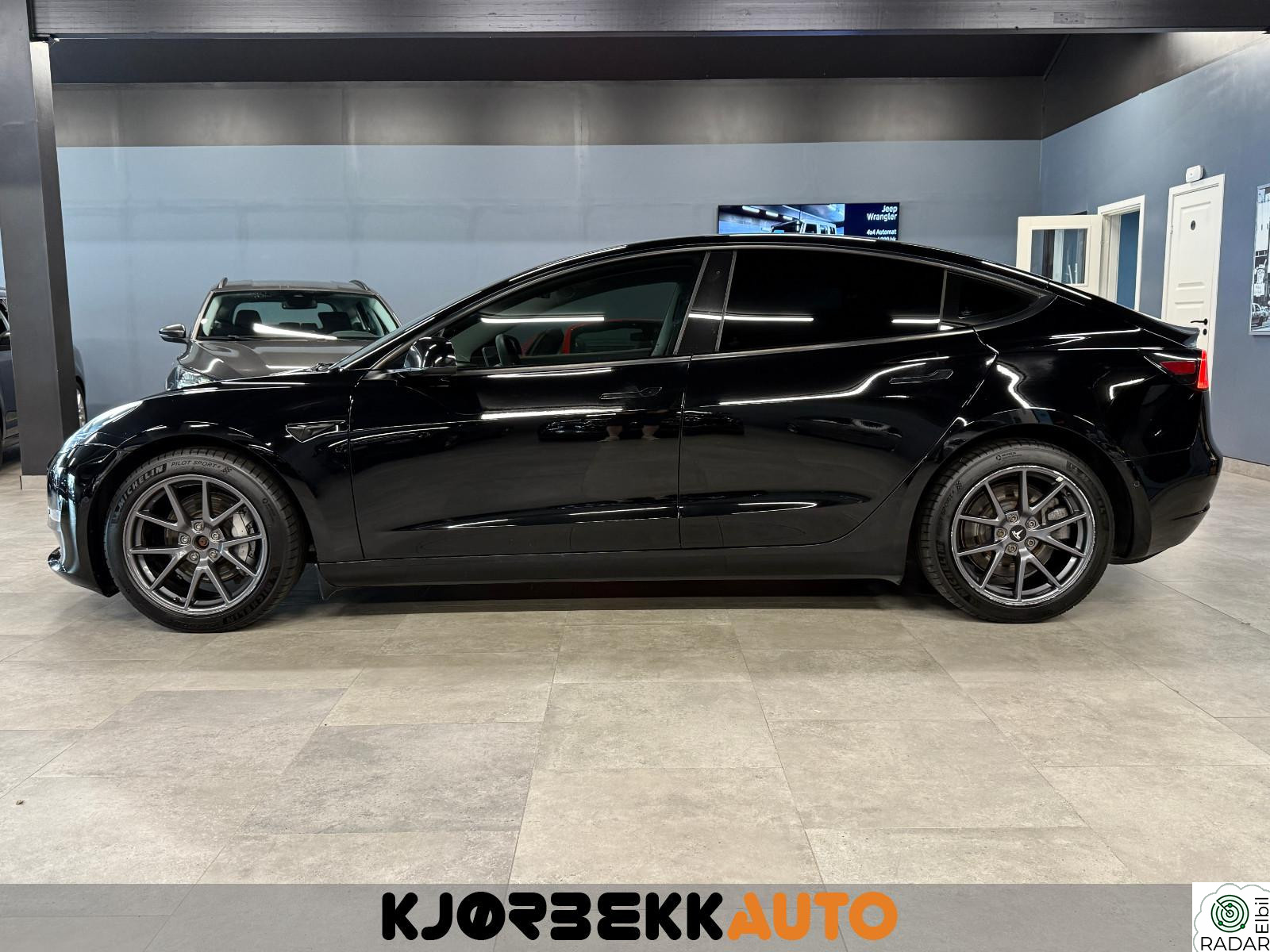 TESLA Model 3 Long-Range Dual Motor AWD H.FESTE