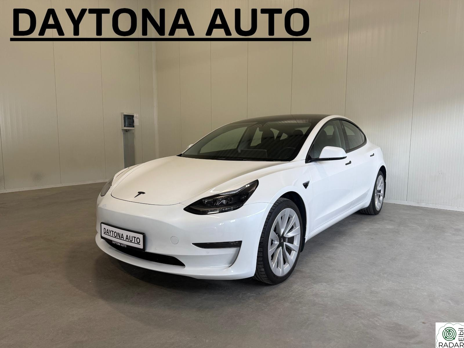 TESLA Model 3 Long Range AWD, 602km, Hengerfeste, 19' Hjul, Autopilot
