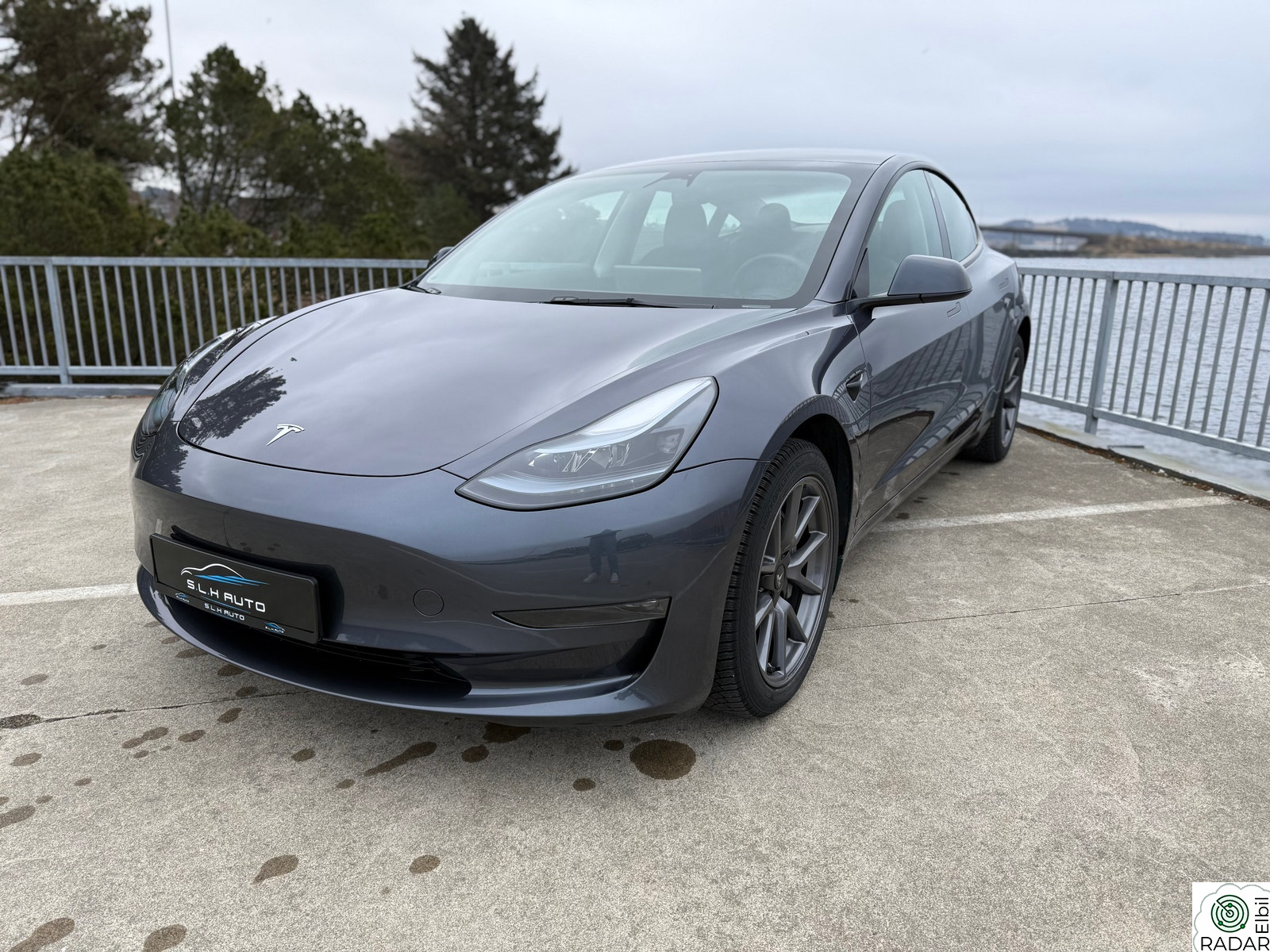 TESLA Model 3 Long Range AWD Nybilgaranti VARMEP/ 360KAM/ PREMIUM