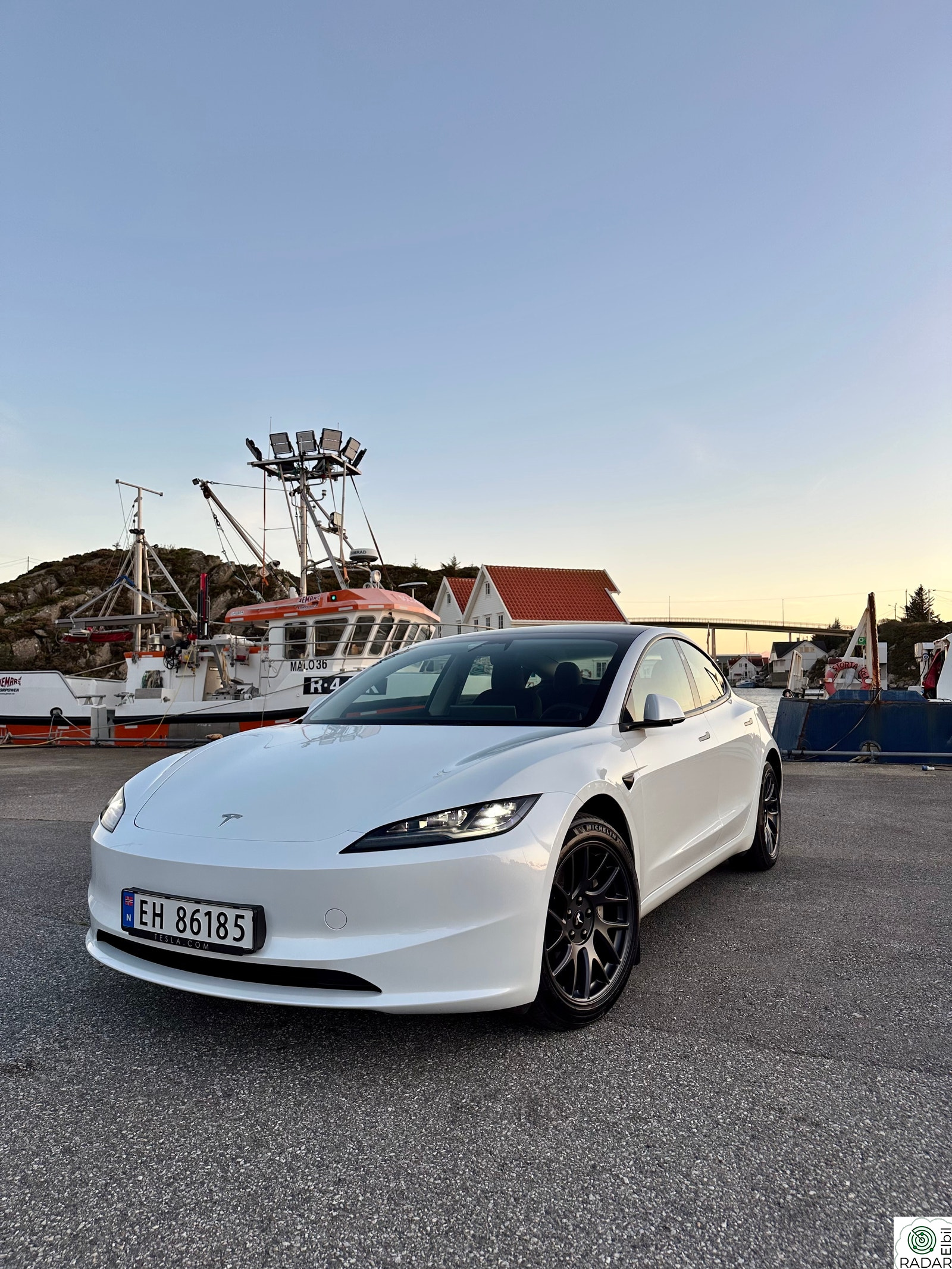 TESLA Model 3 LongRange 498HK 4x4 SortOptikk Highland HiFi PREMIUM