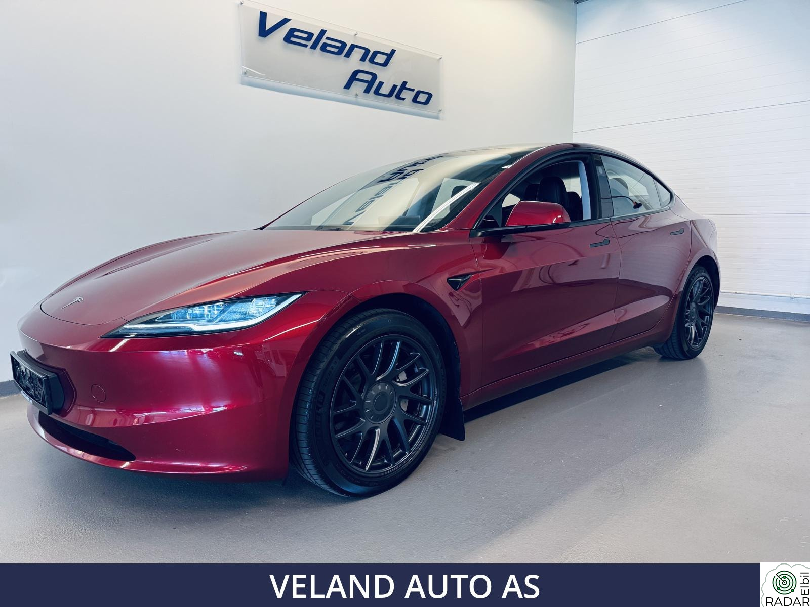 TESLA Model 3 LONG RANGE AWD/PREMIUM/V PUMPE/AMBIENTE/ACC/KROK