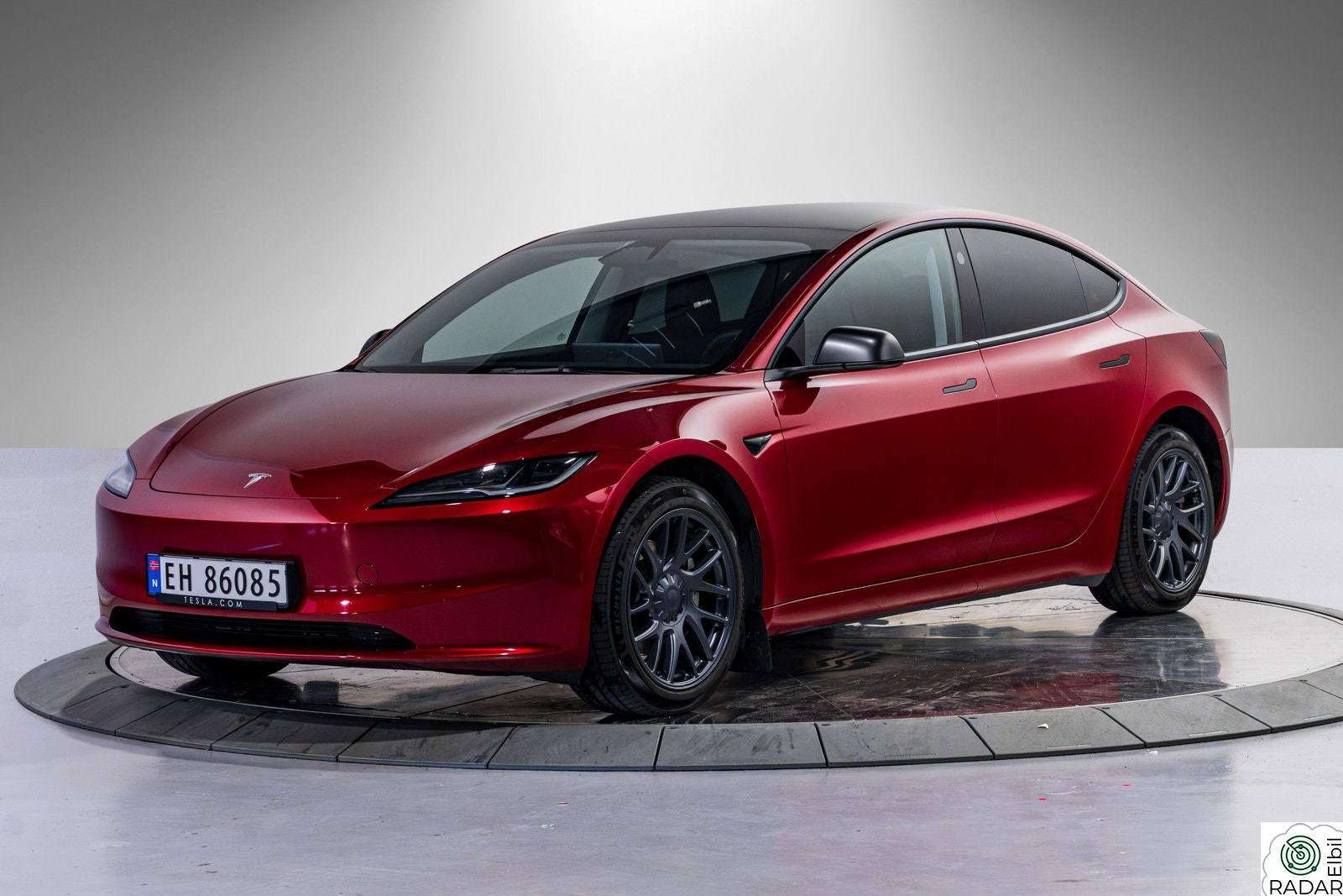 TESLA Model 3 Long Range AWD Premium Highland