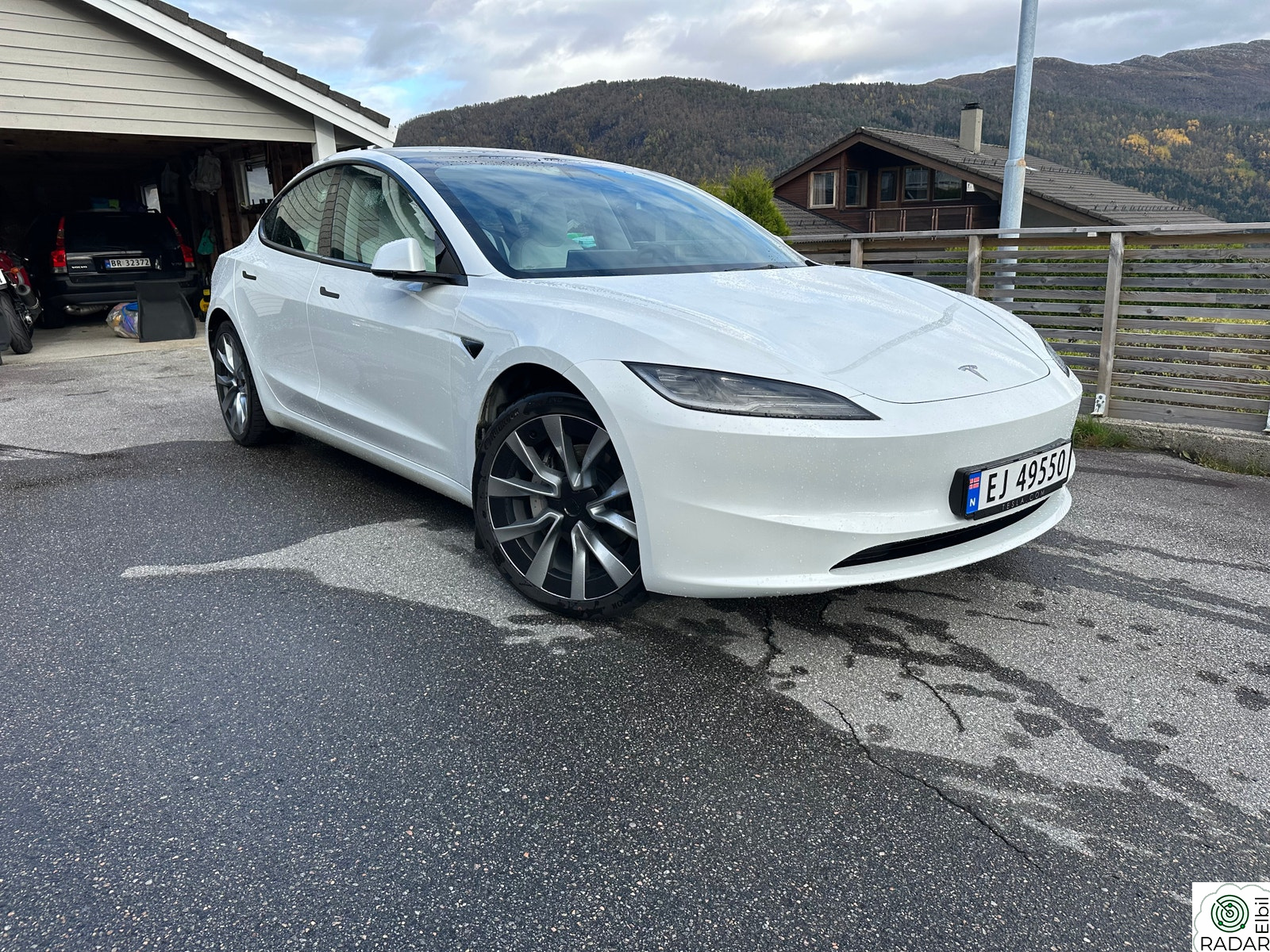 TESLA Model 3 Long Range AWD