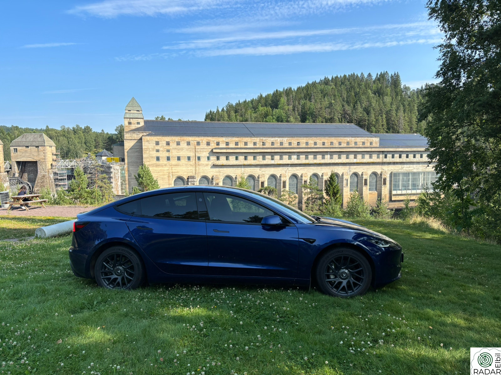 TESLA Model 3 Long Range AWD