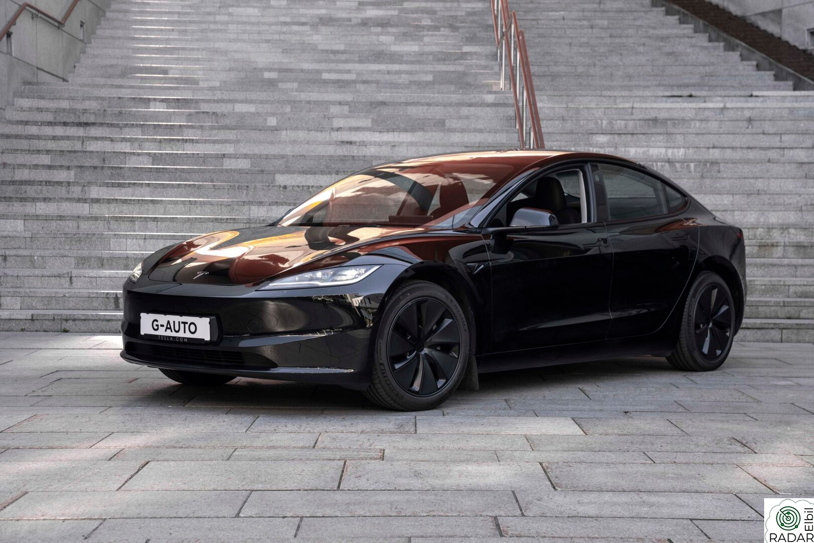 TESLA Model 3 Long Range / Autopilot / AWD / Premium Lyd ++