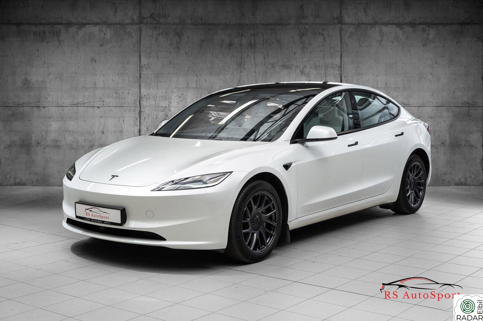 TESLA Model 3 LONG RANGE PREMIUM 660KM AWD AP PANO S+V++