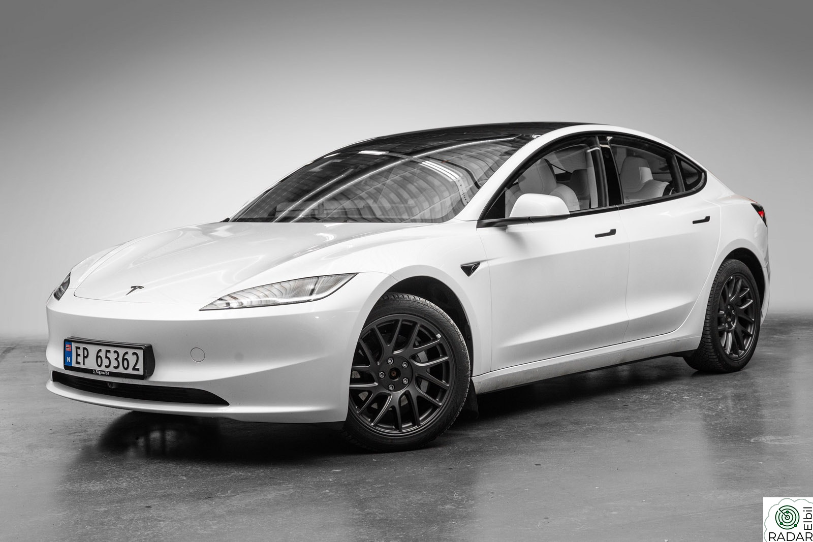 TESLA Model 3 Long Range AWD
