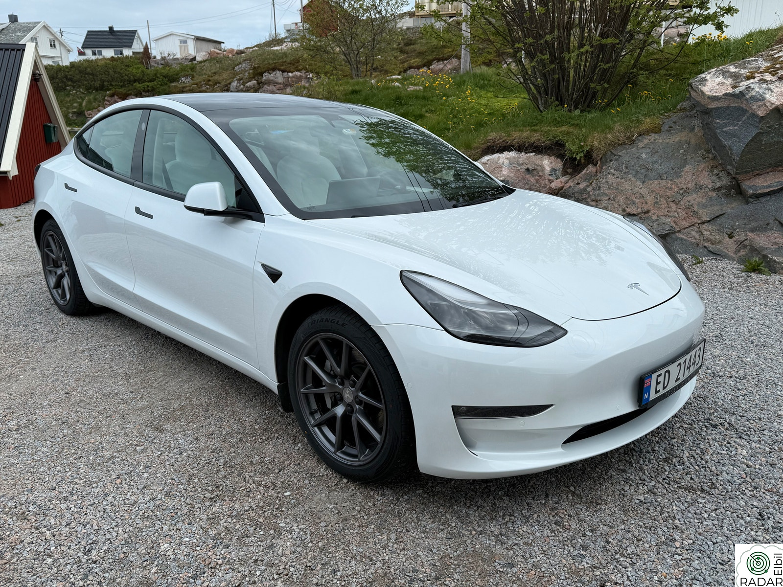 TESLA Model 3 Long Range AWD