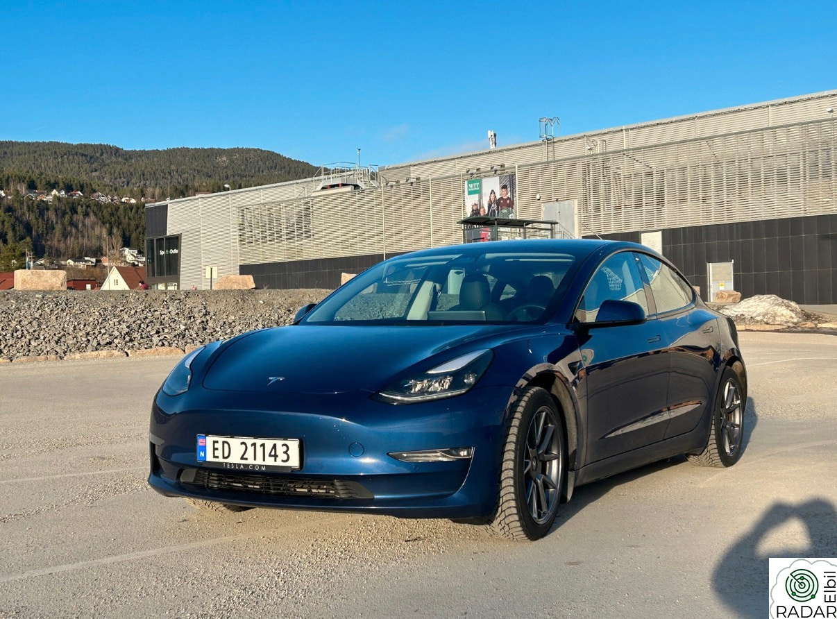 TESLA Model 3 Long Range AWD