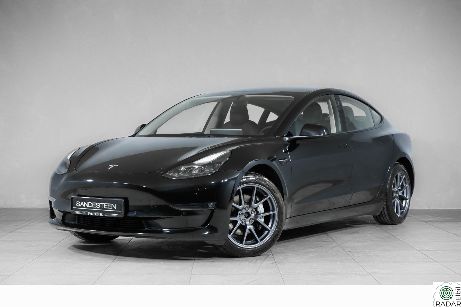 TESLA Model 3 LONG RANGE AWD/HENGERFESTE/KAMERA/VINETERPAKKE/PANORAMA
