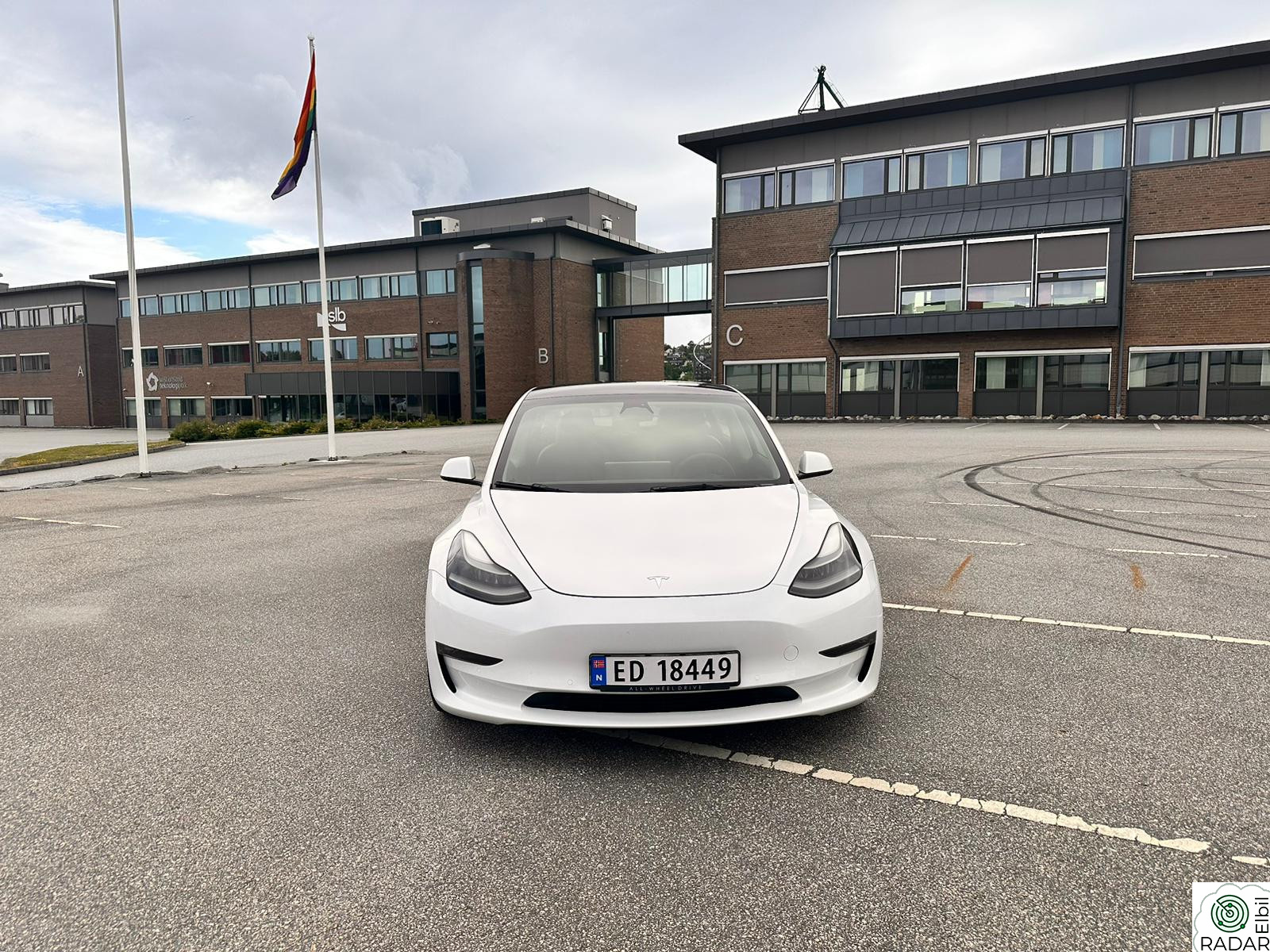 TESLA Model 3 Long Range AWD