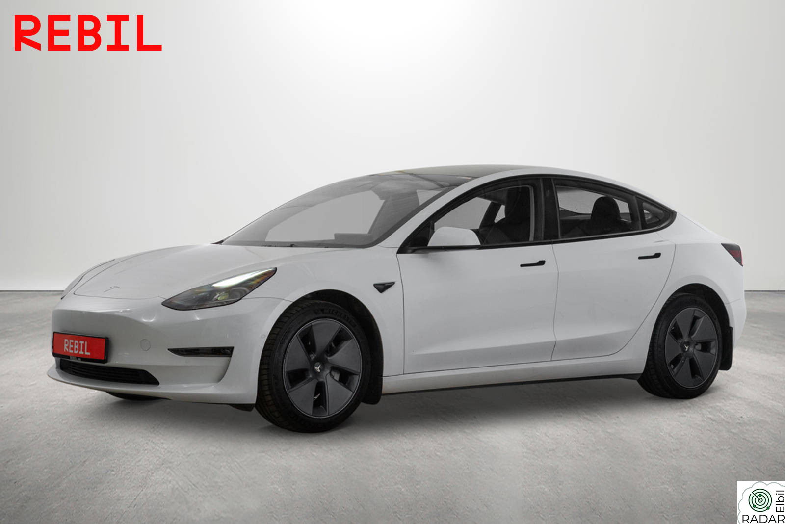 TESLA Model 3 614km/LongRange/Krok/Autopilot/V.Pumpe/MCU2/Pano