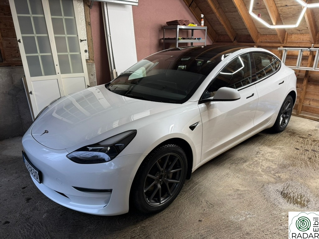 TESLA Model 3 Long Range AWD