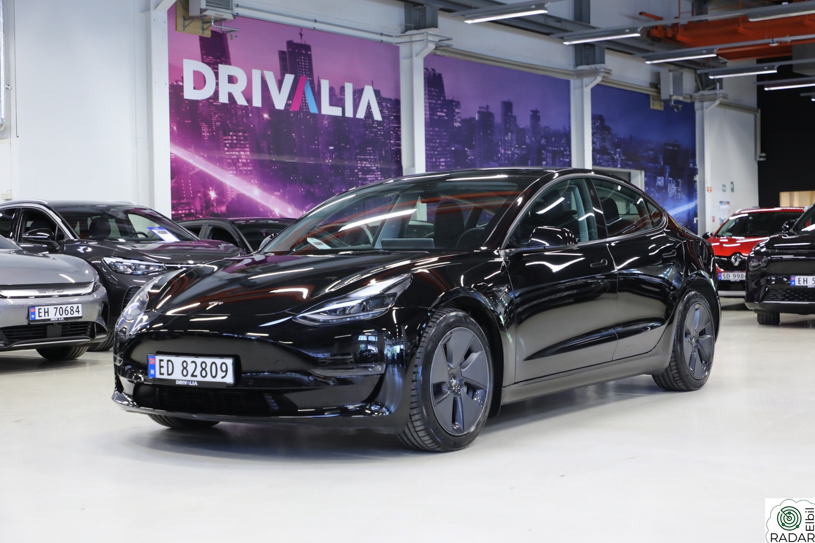 TESLA Model 3 Long Range AWD/Skinn/Ledlys/Autopilot/Keyless