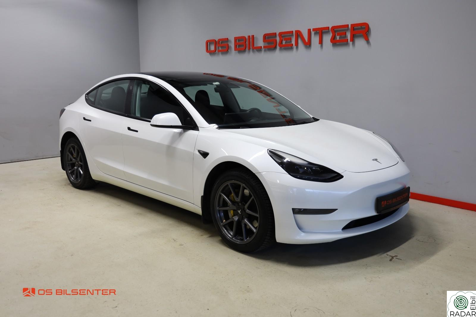TESLA Model 3 Long Range AWD, Premium lydpakke,AP, Skinn