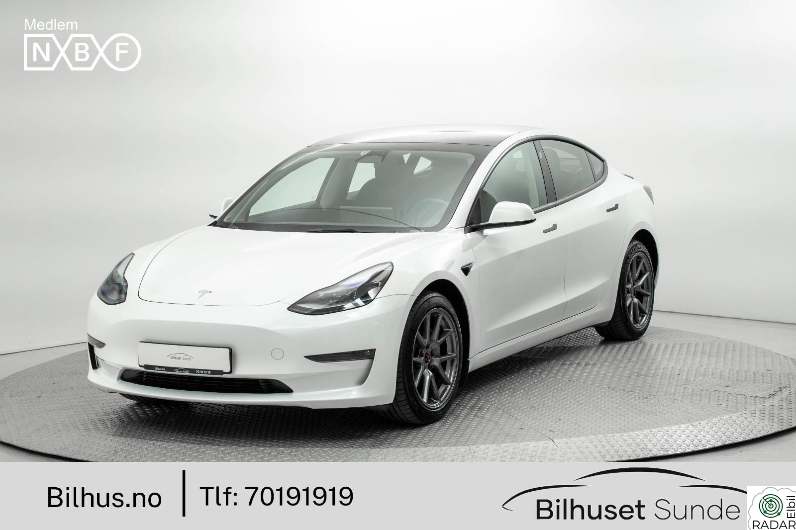 TESLA Model 3 Long Range AWD Premium,Krok,Skinn,R.Kam,Navi+++